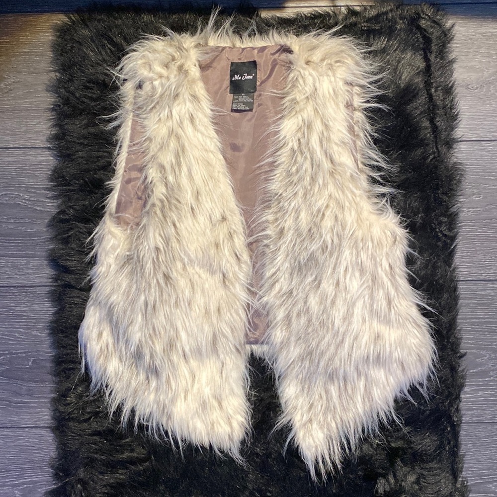 Me Jane faux fur vest